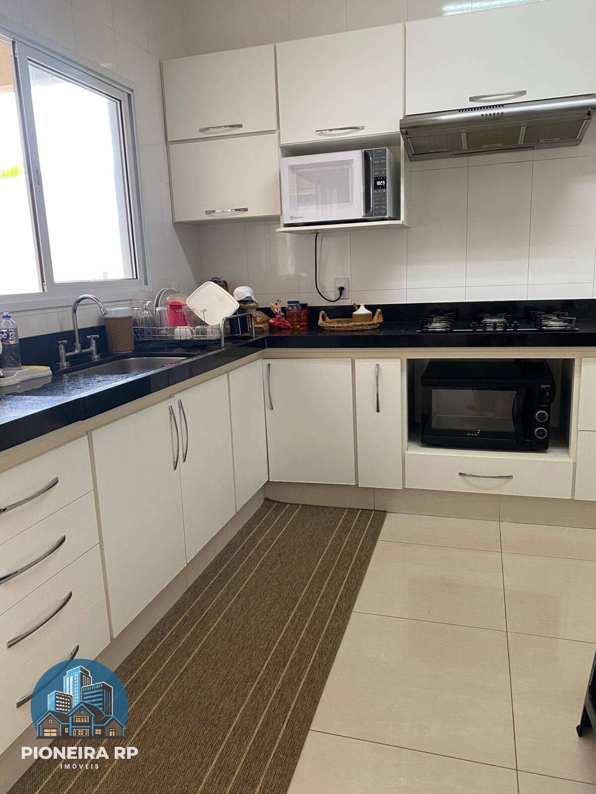 Casa, 3 quartos, 250 m² - Foto 13