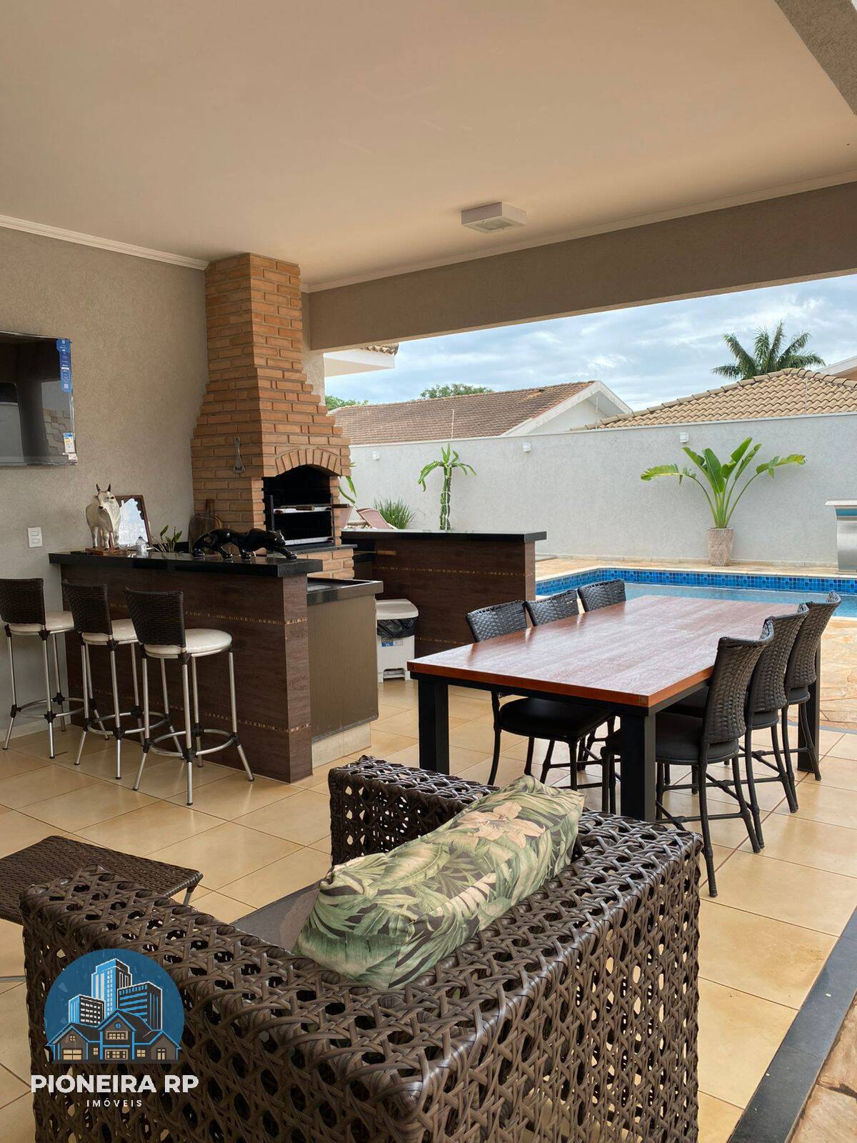 Casa, 3 quartos, 250 m² - Foto 1