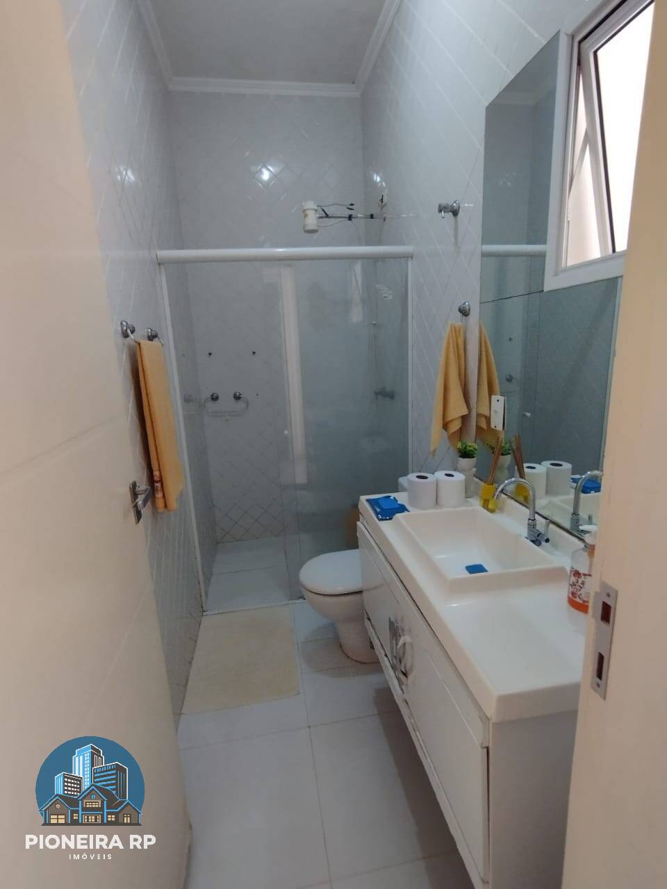 Casa, 4 quartos, 240 m² - Foto 2